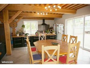 Maison 8 pièces 231 m²