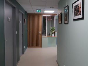 À LOUER – BUREAU MÉDICAL NEUF AVEC PARKING PRIVATIF – 26m²