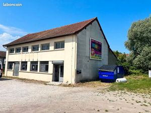 Local commercial+ dépôt