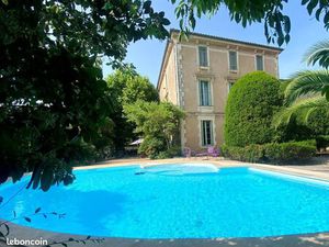 Au cœur des CORBIERES - Magnifique propriété du XIXème (T13) de 402m2 avec parc et piscine