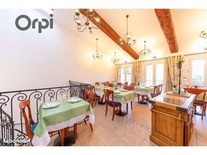 Commerce restaurant  autos Paziols