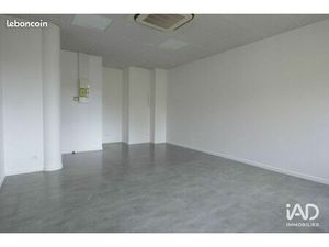 Local 27 m² BAILLY-ROMAINVILLIERS