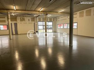 Local d'activité 1 631 m²
