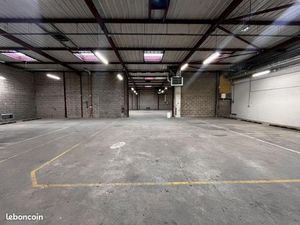 Local bureaux 1 730 m²