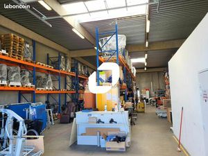 Local d'activité 437 m²