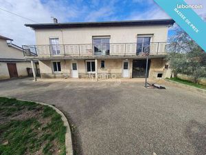 Maison 9 pièces 212 m²