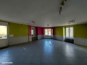 Location local commercial – 130 m² – Mouilleron-Saint-Germain (85390)