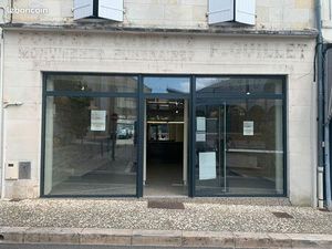 Local commercial 102 m² JONZAC