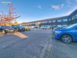 Bureaux 69 m² BOIS D ARCY