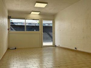 Mur local commercial