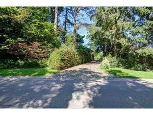 Prachtig gelegen te renoveren woning