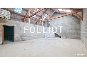 Bureaux 211 m² FOUGERES