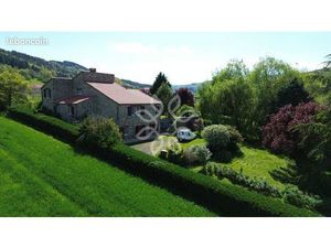 Villa 5 pièces 196 m²