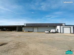 Local 615 m² SAINTE PAZANNE