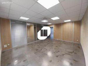 Bureaux 372 m²