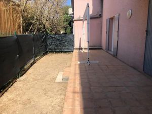 Location appartement 3 pièces 62.52 m² à Arles (13200)  879 €