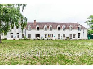 Immeuble 681 m² Mours