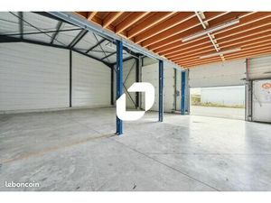 Local d'activité 371 m²