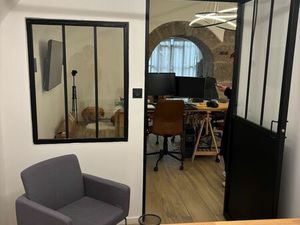 Bureau fermé à louer dans coworking proche Hôtel de Ville de Chambéry