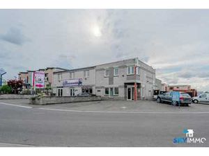 1200 m2 entrepôt / parking + appartement 3CH - PEB B