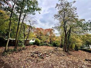 Magnifique terrain de ± 11 ares dans le charmant village de