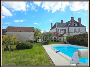 Maison à vendre Varennes-Changy 45  terrain 2841 m²  7 chambres  piscine chauffée  3 salle
