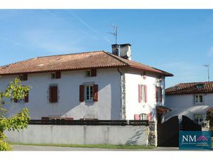 Belle maison ancienne au charme authentique  au bord de l'Adour