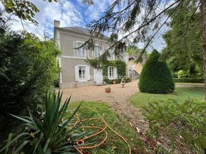 A Vendre   Cagny ( 14630 ) maison bourgeoise 210 m2   8 pièces