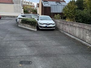 Place de parking gare Chaville Vélizy