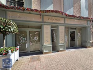 Local commercial à louer 50 m² - Issoire (63) - 1 015€