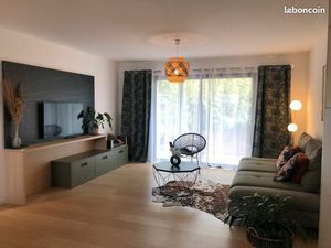 Ans un cadre verdoyant et calme  maison de plain-pied  entièrement équipée et meublée  san