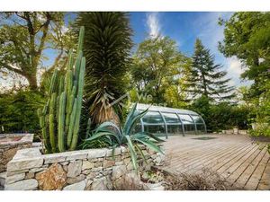 Propriété de charme rénovée 240 m² de caractère avec p