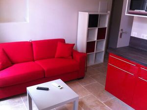 Location appartement 1 pièce 21 m² à Arles (13200)
