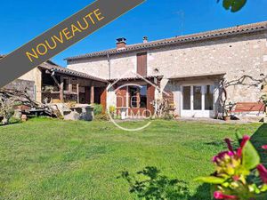 Saint Antoine de Breuilh : Maison de village pleine de charme avec fort potentiel
