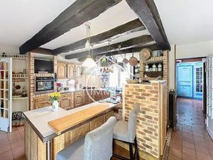 St Antoine De Breuilh : Maison familiale  3 chambres  2200m² de terrain clos.