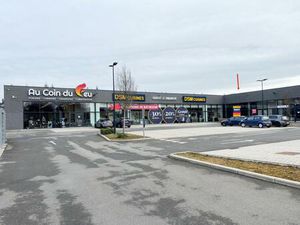 Commerciële eigendom te huur in Wierde