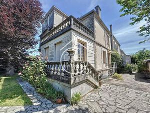 Sainte Foy La Grande : Maison de caractère du Xix ème siècle