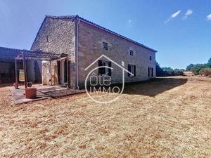 Massugas : Maison du pays en pierre rénovée 114 m² Dépendances sur 2885 m²