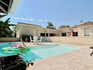 Maison de luxe de 8 pièces en vente à Plaisance  Nouvelle-Aquitaine