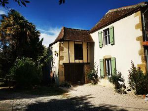 Propriété de 2 maisons avec piscine sur 11ha Armous et Cau (Gers)