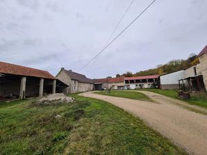 Vente ferme 5 pièces 220 m² à Crouy-sur-Ourcq (77840)  499 000 €