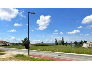 Terrain constructible viabilisé à vendre