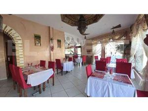 Vente Bureaux et commerces à Sablé-Sur-Sarthe Centre (72300) : à vendre / 140m² Sablé-Sur-