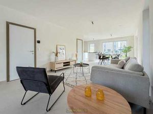 Te koop  lichtrijke nieuwbouwwoning met vier slaapkamers ...