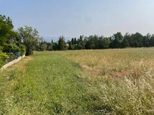 Vente terrain 407 m² à Alleins (13980)  180 000 €