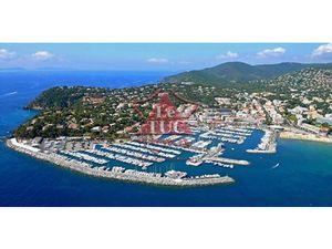 Vente locaux professionnels 48 m² à Cavalaire-sur-Mer (83240)  142 480 €