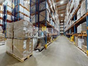 9000 m² entrepot bureaux à vendre