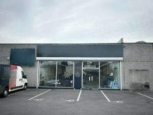 LOCAL COMMERCIAL A LOUER