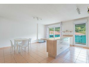 Location Appartement 3 pièces 60m² ST ANDRE DE LA ROCHE 06730