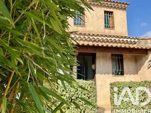 Vente Maison à La Londe-les-Maures (83250) : à vendre / 111m² La Londe-les-Maures